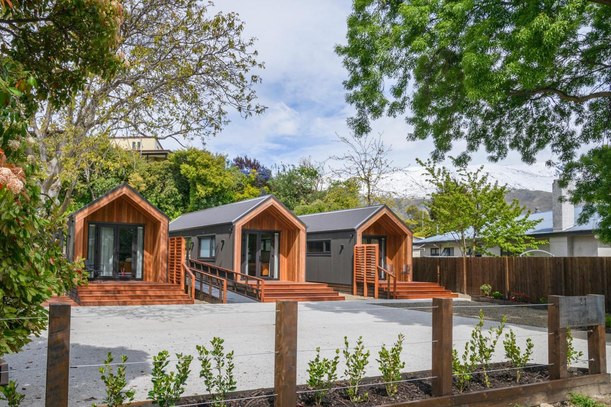 Walnut On Russell Villa Wanaka Exterior photo